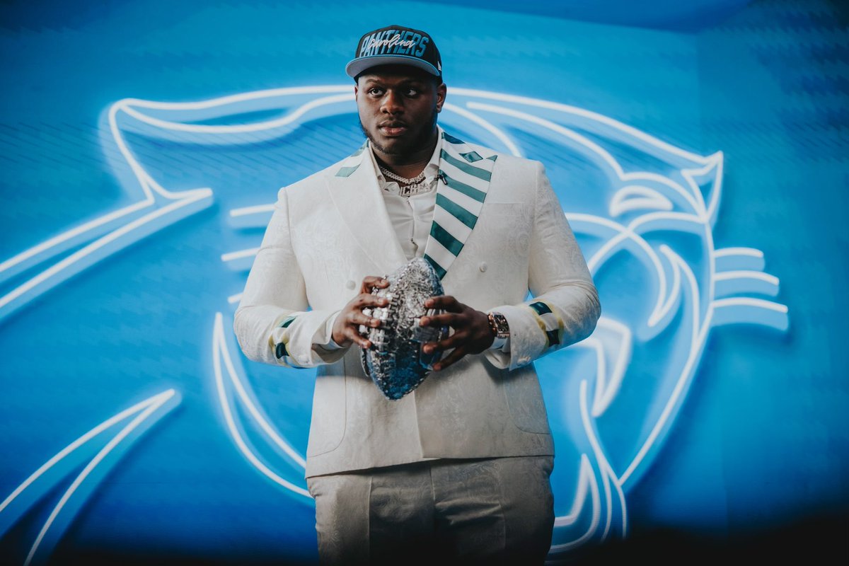 Panthers's tweet photo. Sheeeesh 🔥 https://t.co/XT7ThlQVOq