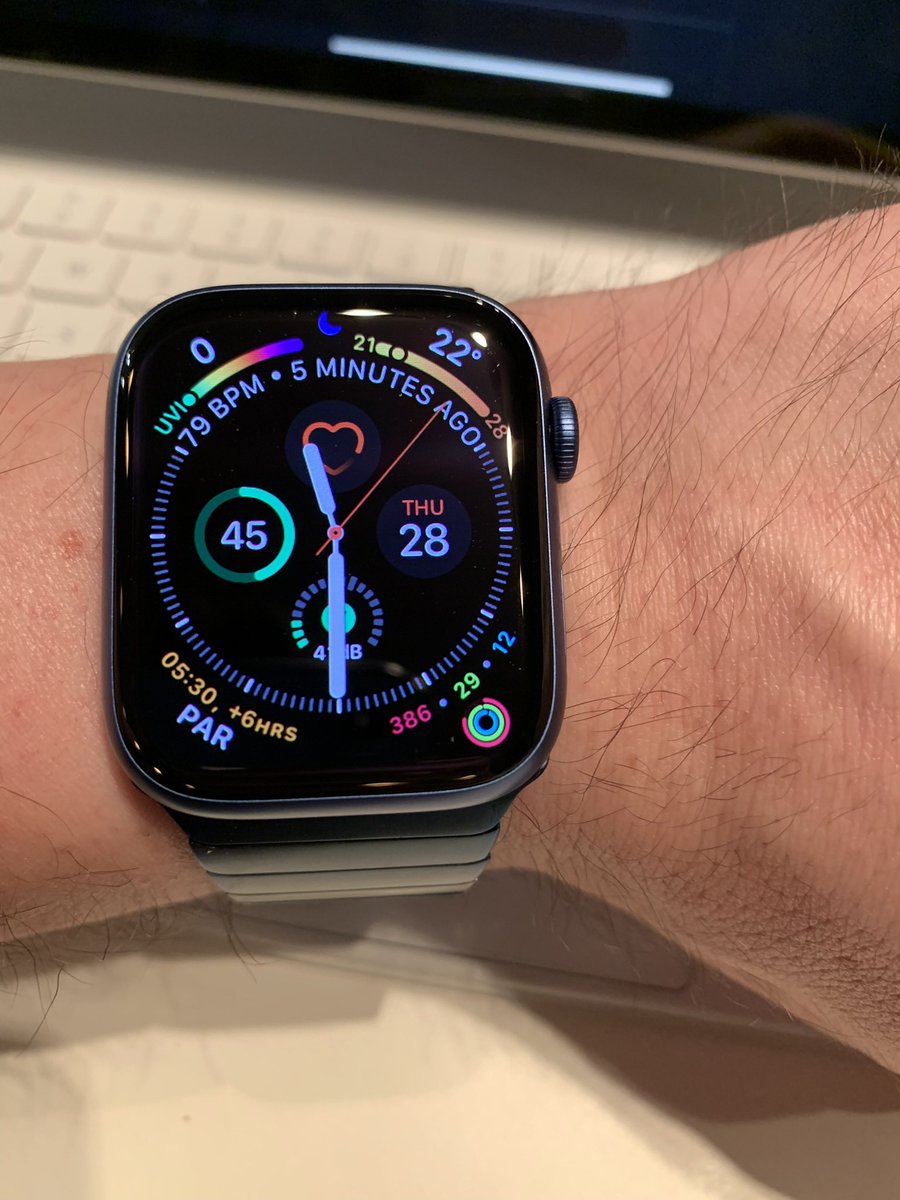 p4cm4c's tweet photo. @9to5mac More complications the better https://t.co/0TCEWqHnXM