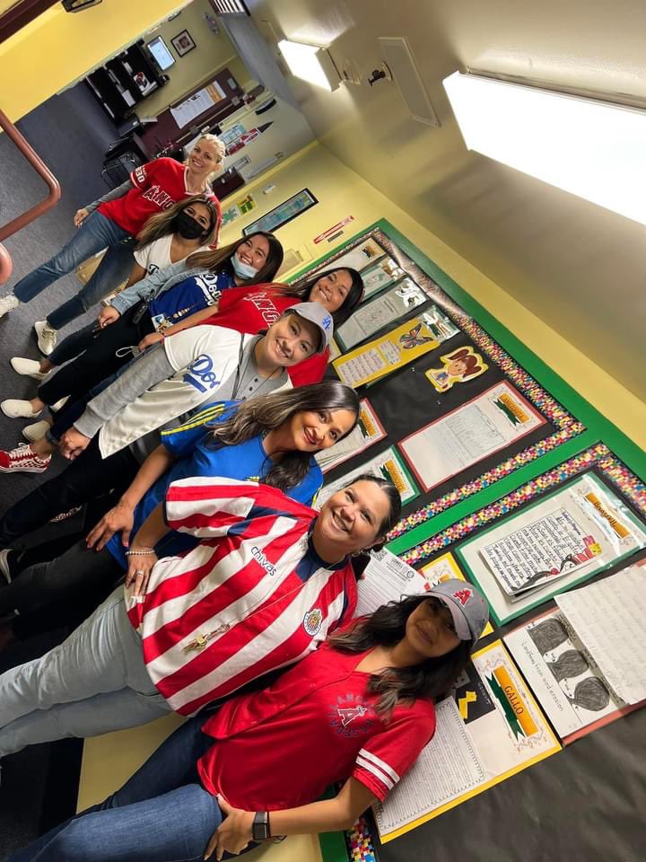 Autism Acceptance Month we have been teaching our students at Lowell “I Choose to Include” every Friday in spirit wear. @DrRebeccaPianta @SantaAnaUSD @SAUSDCCR @LowellElementa6