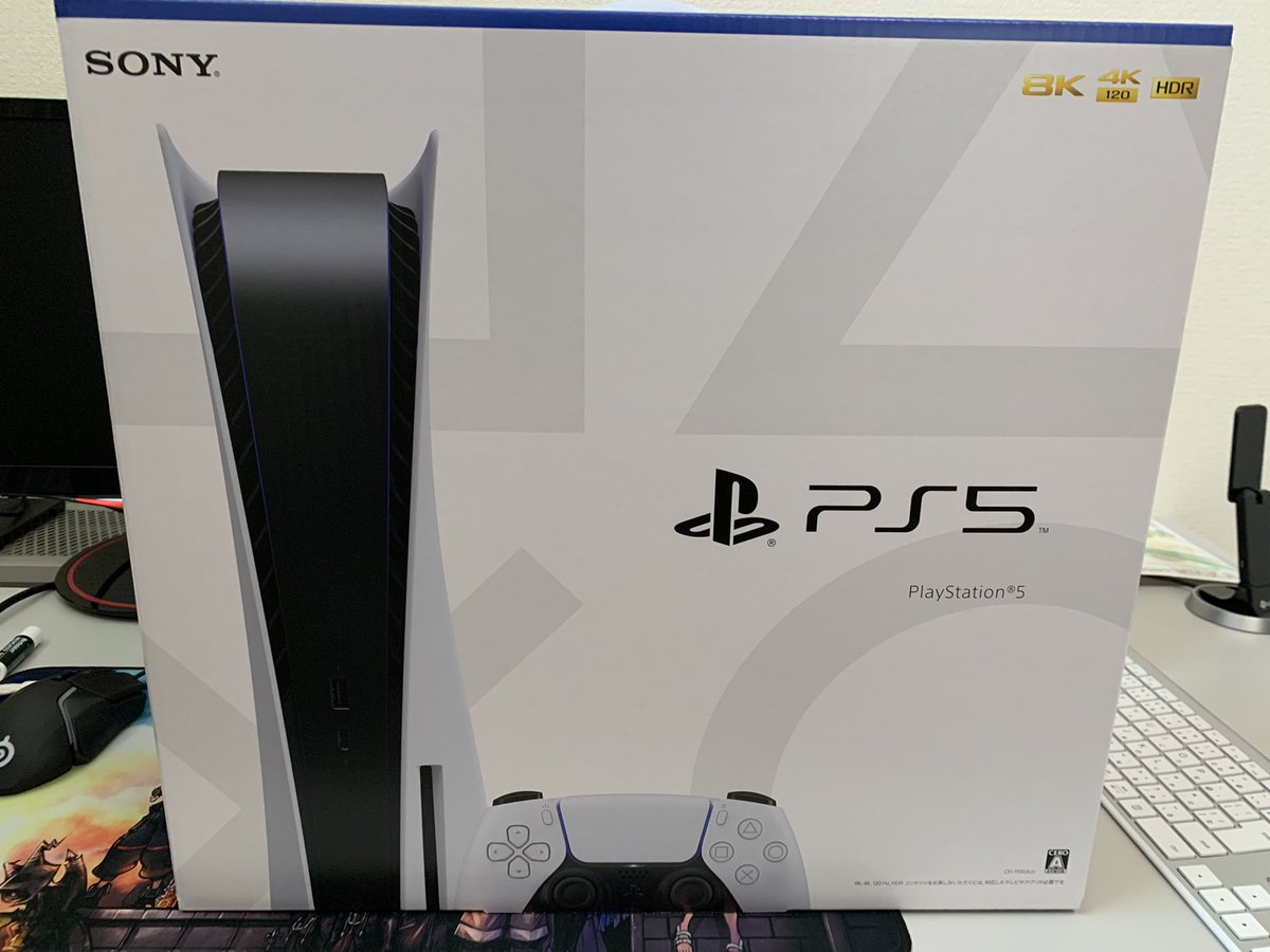 CLAYMORE_kyope's tweet photo. 年々箱でかくなってるよね。
PCぐらいあるぞ笑 https://t.co/z3g7qoG1DM