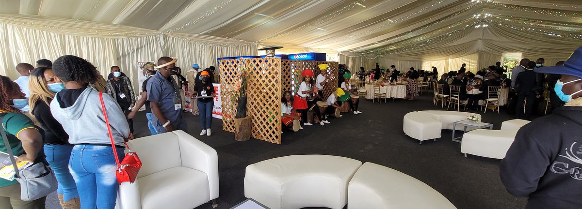 HotplateGrillh1's tweet photo. We came, we saw, we learnt &amp; l think we conquered. Thank u for your overwhelming support Zimbabwe.

Bulawayo u have been GREAT TO US ALL #ZITF2022 

Papa FEELS your Love for the Brand &amp; appreciates u all. 

One Love

THANK YOU CITY OF KINGS &amp; QUEENS !

Good Morning Zimbabwe https://t.co/nEXqLk5Wm9