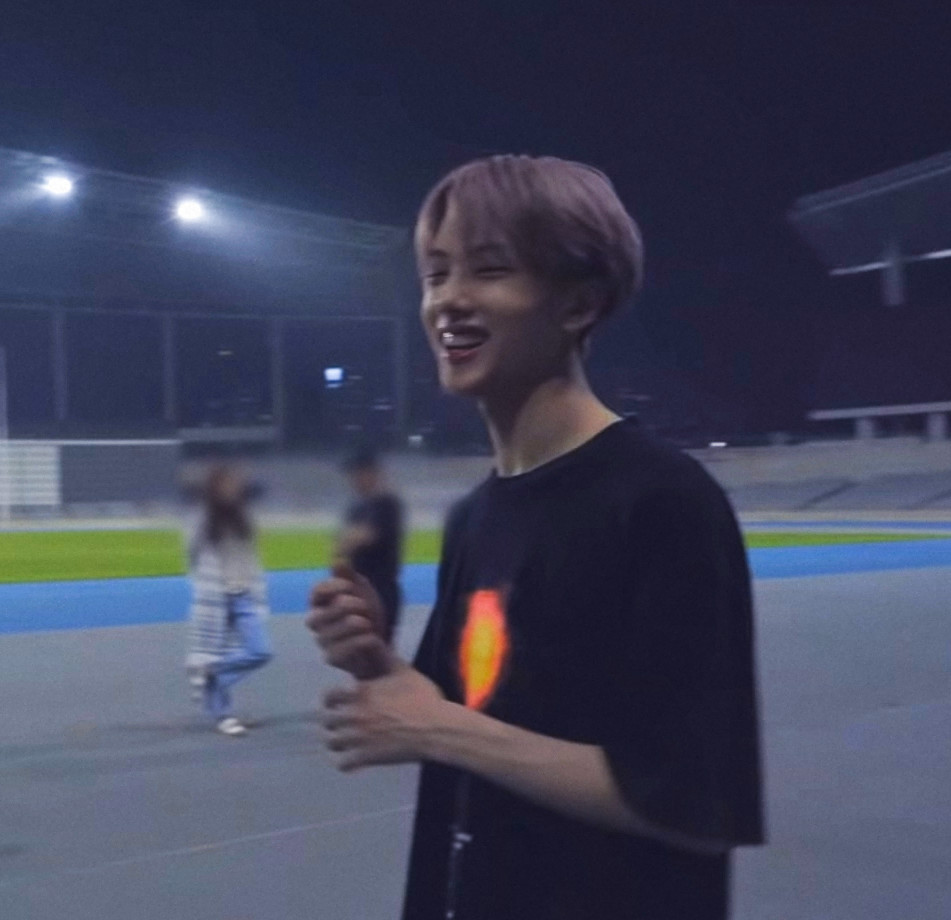 เหมือนพึ่งเล่นบอลเสร็จแล้วอะ เขินwa