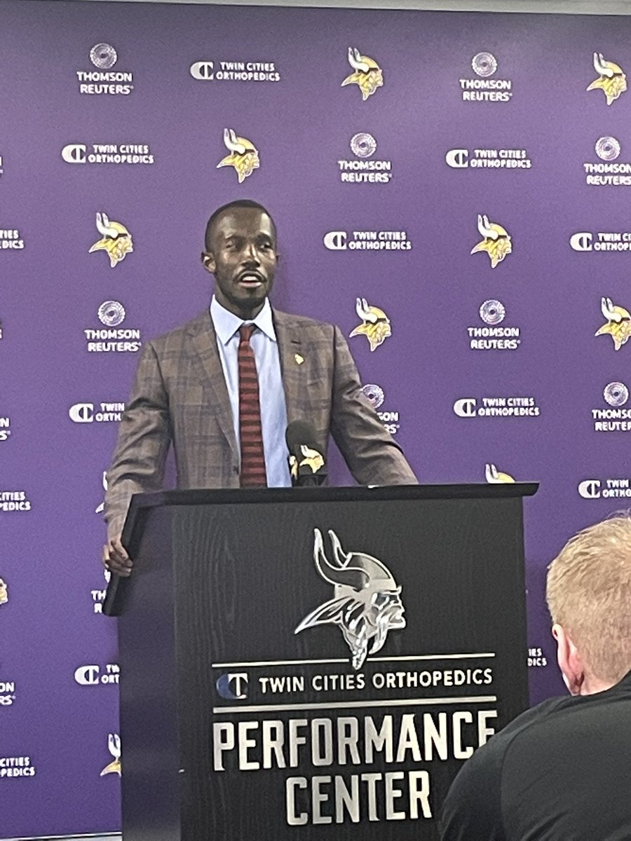 WillRagatz's tweet photo. “Sorry for keeping you guys a little longer,” Kwesi Adofo-Mensah jokes.

Says he’s really excited about landing Lewis Cine, who fits their culture and who they had their eyes on starting in the teens. https://t.co/anA0A2TRGy