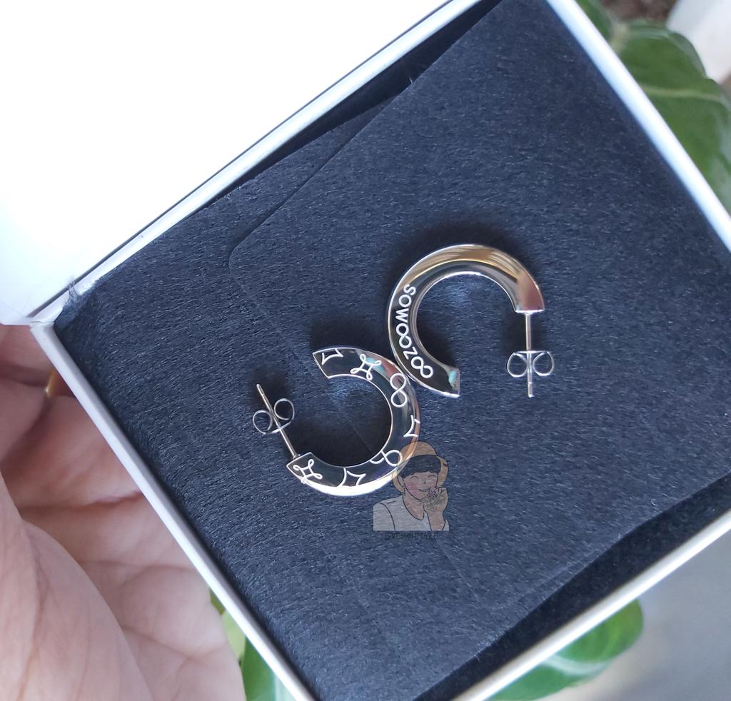 loveisohmaze's tweet photo. sowoozoo earrings are here naaaaa (mej matagal na so late feedback itey)! ang pretty huhu 🤩😍

thank you so much @SuwehgShopPH for the constant updates and secure packaging! the best ka-transact! rent na kayo ng kr address sa kanila! ⭐⭐⭐⭐⭐ https://t.co/E5nfSQxcLL