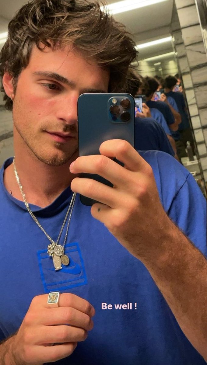 elordipics's tweet photo. Jacob Elordi. https://t.co/SfwcsHMLNf