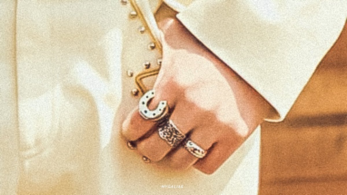 mygalias's tweet photo. 📸 yoongi for #ThatThat ; details https://t.co/Mso5AVCjhU