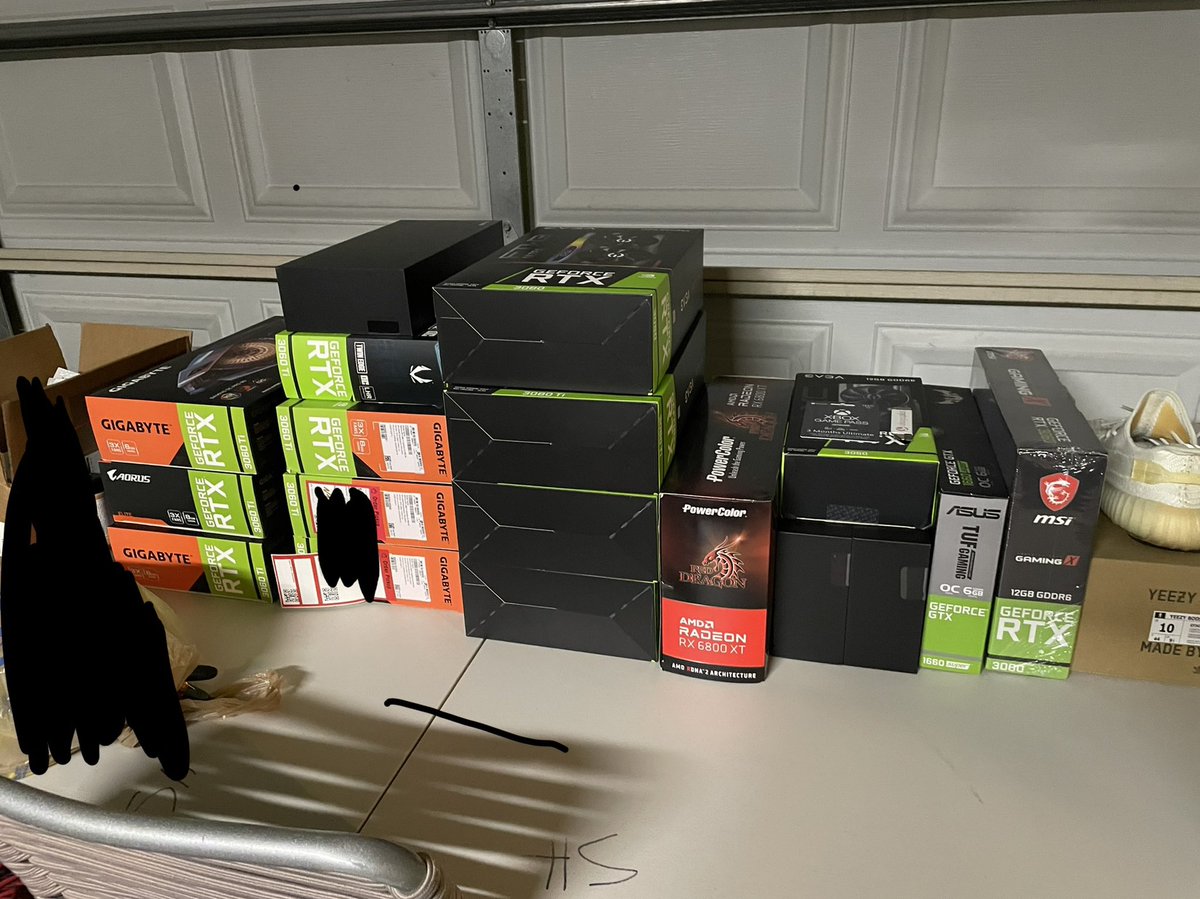 RandysFlips tweet media