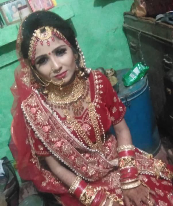 timesofindia's tweet photo. At her wedding in UP's Mathura, bride shot dead by jilted lover  

According to police, the accused had been in relationship with the woman and was irked by her wedding with another man. 

https://t.co/jsTht1ZVhn https://t.co/gWU4zL2NJc
