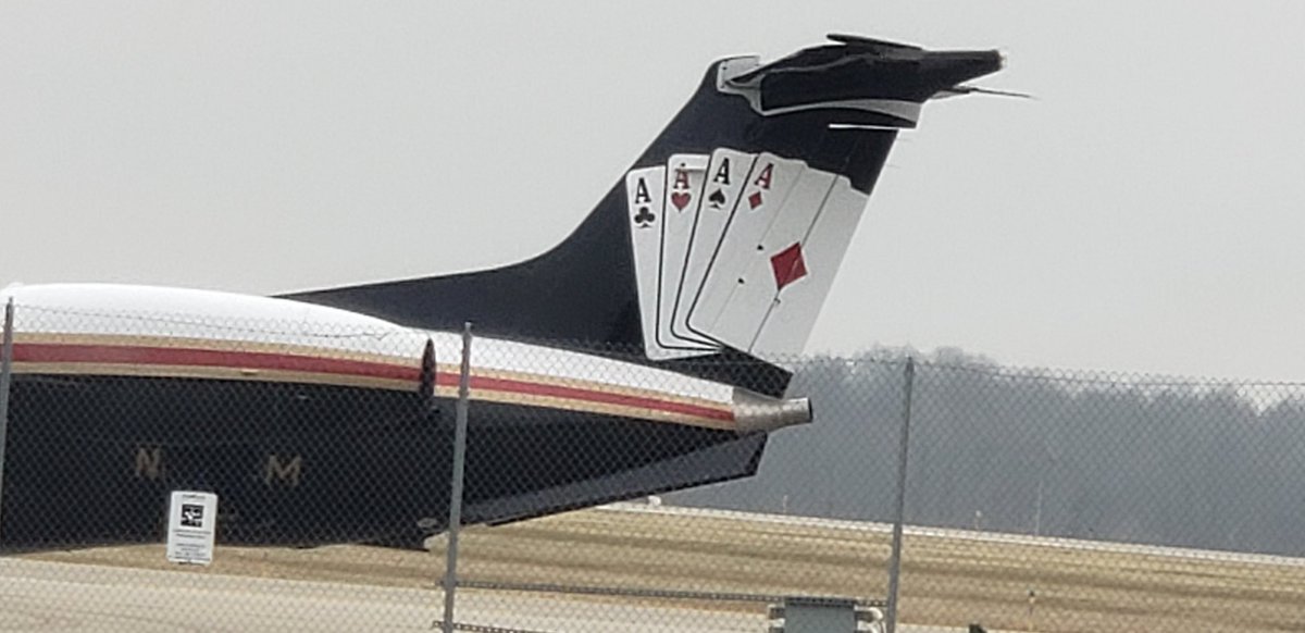 Megg0525's tweet photo. @CascadiaClassic @VitalVegas Thats so cool ! This plane was getting worked on in Kalamazoo MI 👍 Its Ernie Moodys plane https://t.co/324uBW7fWK