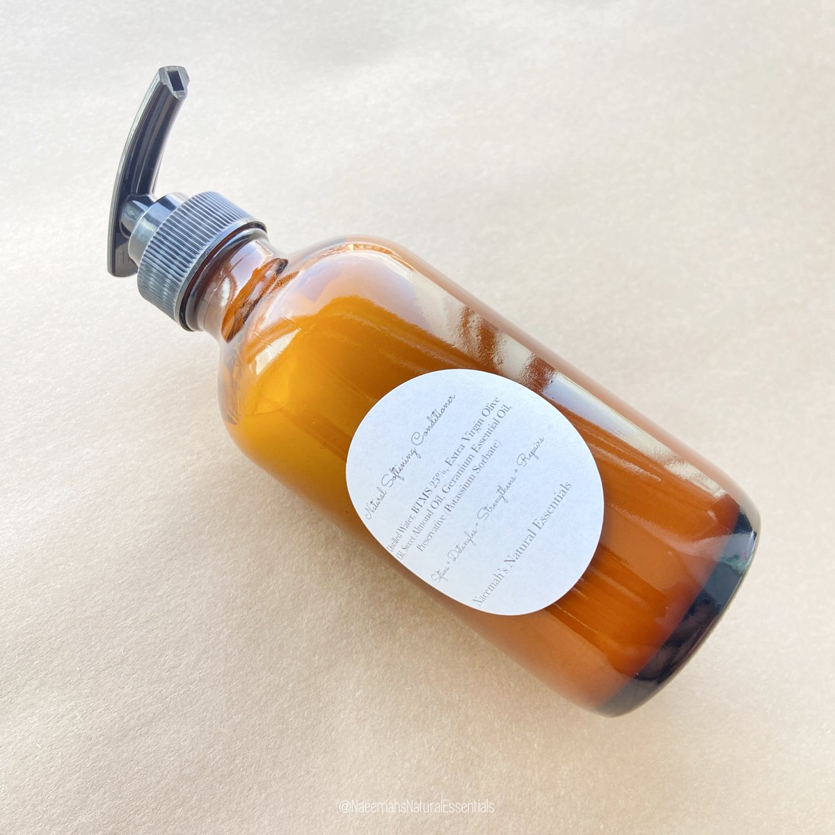 NaeemahsNE's tweet photo. Everyone loves our Natural Softening Conditioner &amp; here’s why
softens the hair, giving it a soft, powdery feel
makes your hair easy to detangle
provides your scalp with the nutrients it needs to promote healthy hair growth
defines your curl pattern
deeply moisturizes &amp; nourishes https://t.co/sdqcPIuEKK