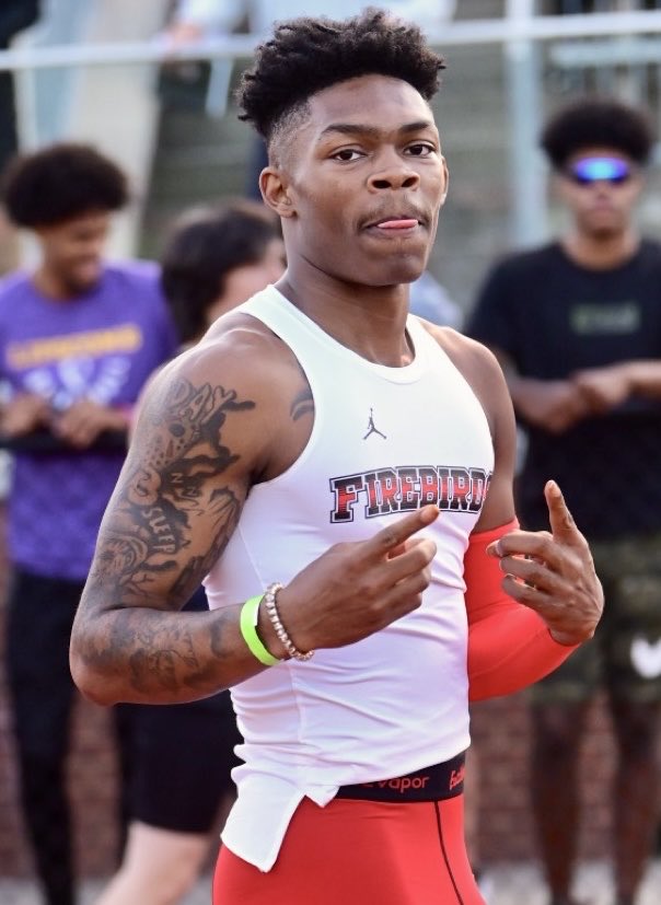 SportsNashville's tweet photo. The King of Speed- @PC_FirebirdTF sprinter Barion Brown won the 100m (10.68) and the 200m (21.47) at the Great 8 Track Meet today. @BarionBrown https://t.co/RDOLBNjVm5