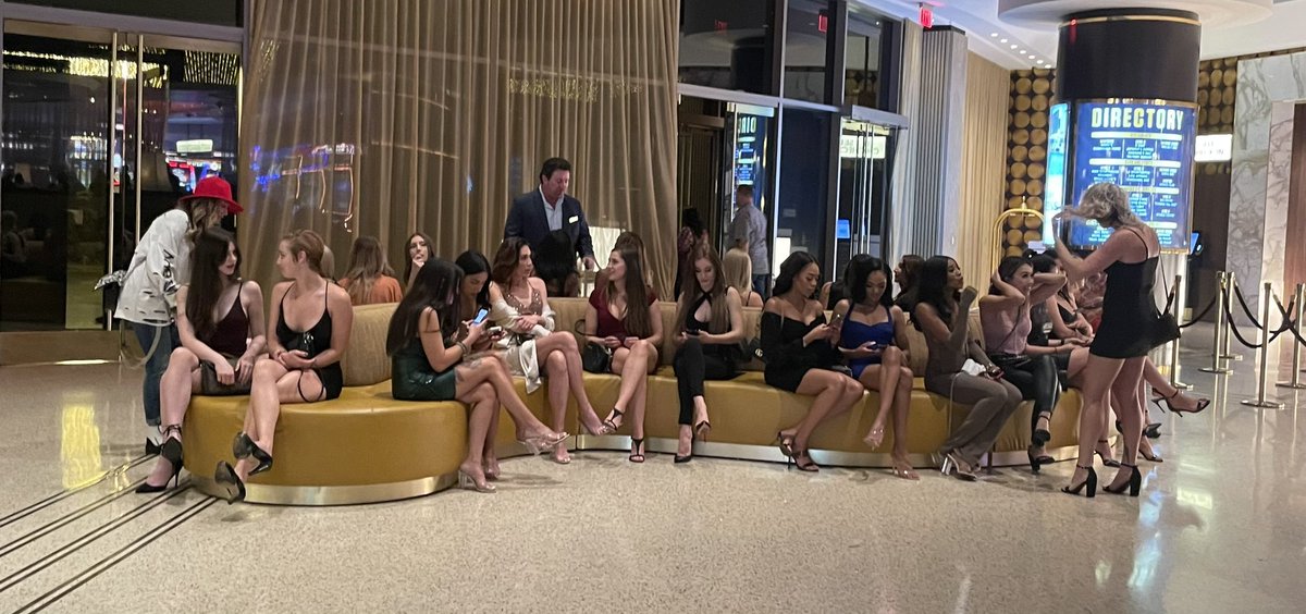 Bill80's tweet image. Word is out that there might be some new NFL players here @CircaLasVegas   This is the lobby. It doesn’t normally look like this.