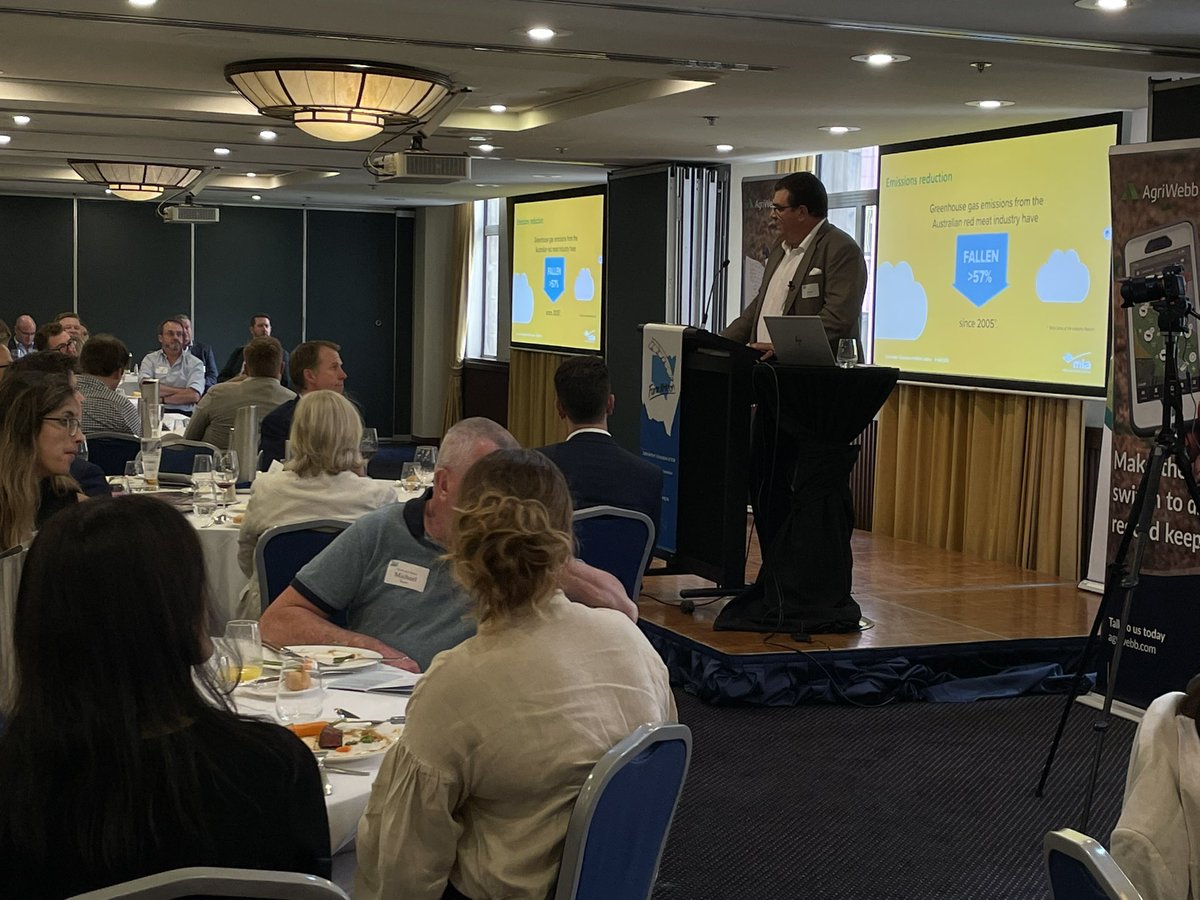 Sarah Sanderson Taylor tweet media