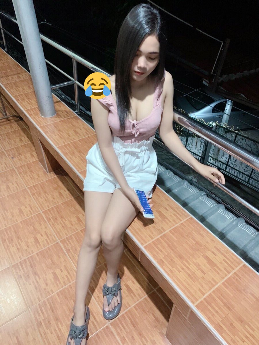 NgamCung's tweet photo. พักกายมาเยอะแล้ว สาดงานให้น้องหน่อยคะ5555 ชงเหล้า เต้นโคโยตี้ น้องๆว่างหลายคนนะคะ♥️ https://t.co/hSTYfG0jAZ