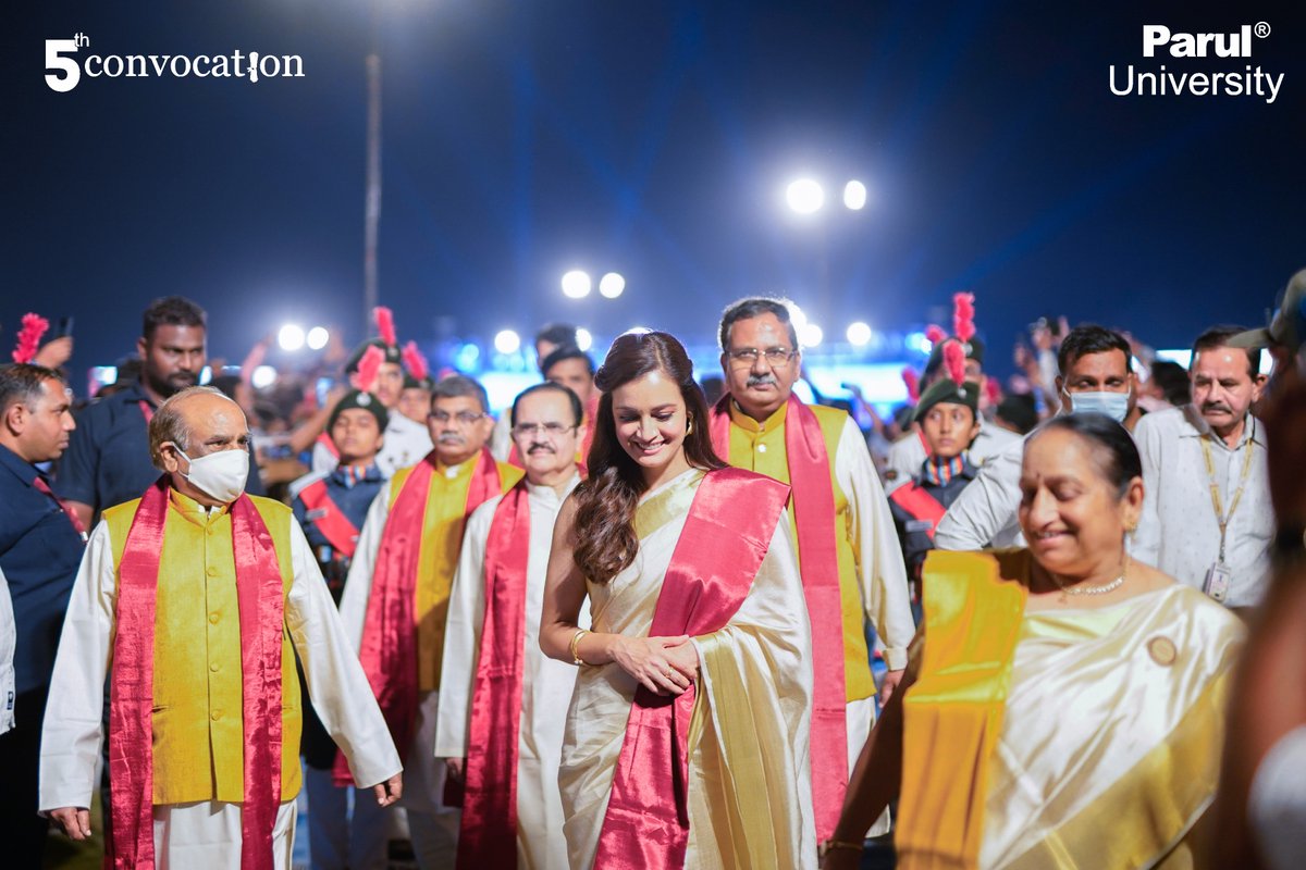 ParulUniversity's tweet photo. Ms. Dia Mirza, the world-famous actress &amp; activist, graced our 5th Convocation as the honorary guest. We cannot be in more awe of her convocation address urging students to be better human beings for the world and for mother nature.
#paruluniversity #5thconvocation #convocation https://t.co/t0SoVoFeRq