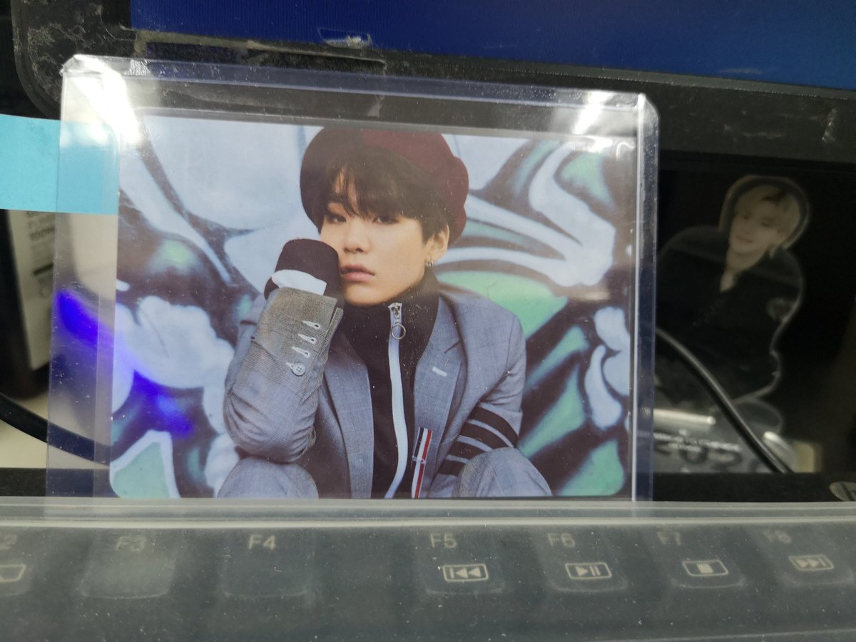 𝓳𝔂𝓻𝓾𝓫𝓲 슈가 tweet media