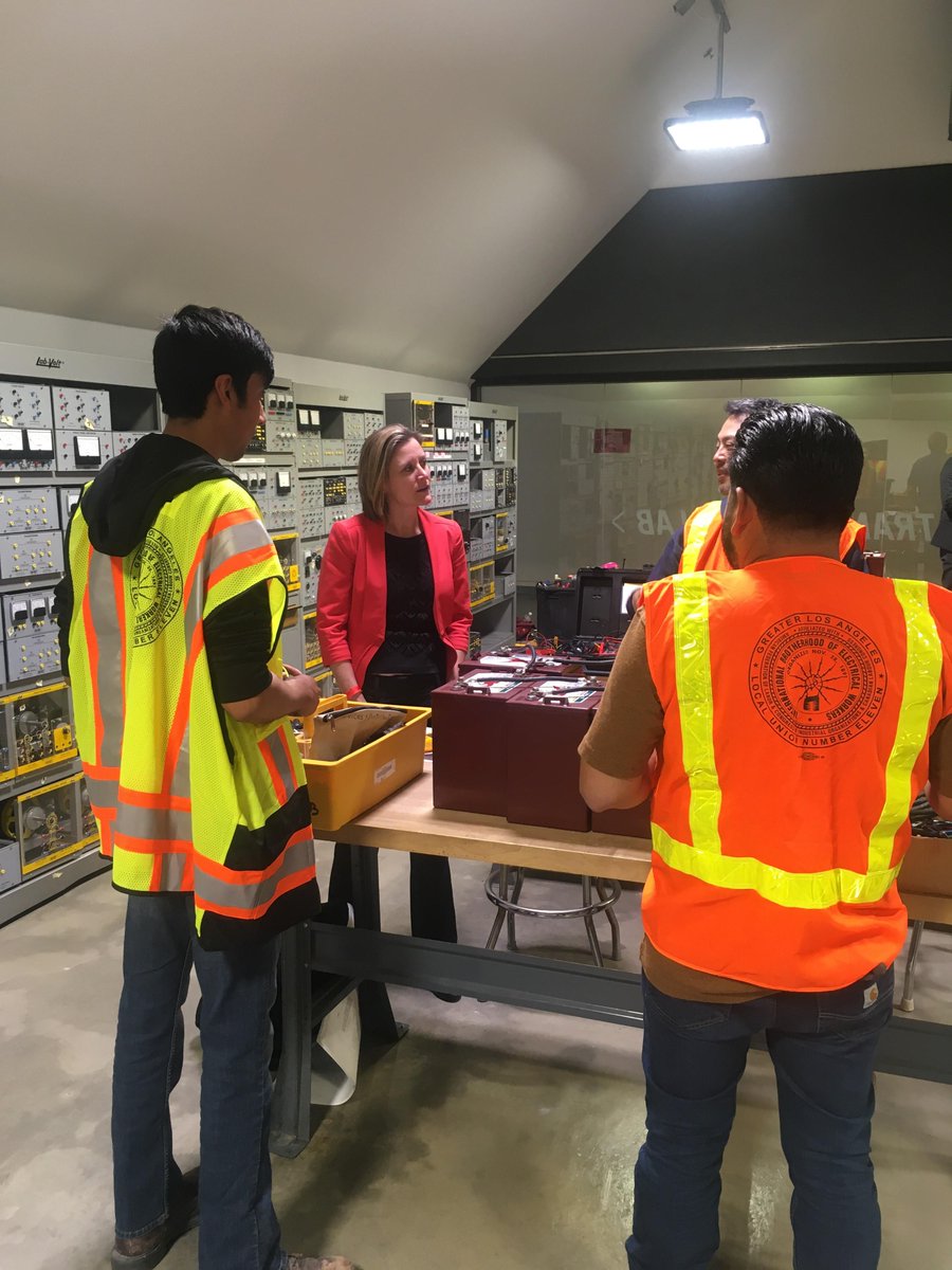 CA Labor Secretary Palugyai at the Electrical Training Institute learning from partners and apprentices about their Energy Storage and Microgrid Training and Certification. #HRTP #HRCC