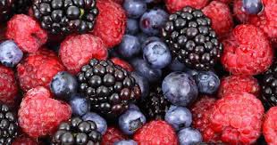 Bulletproof_Fit's tweet photo. #2: Fruit. More specifically, bananas or berries because they are full of vitamins, antioxidants, and macronutrients. Eating fruit will help hydrate you after a lift but make sure to drink plenty of water too! The natural sugar will also help energize you. https://t.co/gI3EMclFB0