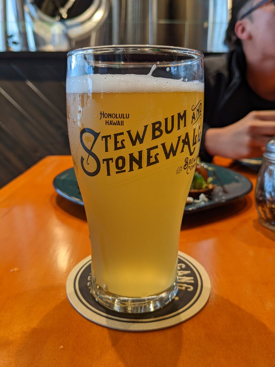 this_derek's tweet photo. @MakDPostmodern  its called  makana beer. So close... https://t.co/Zxl25wv9qu