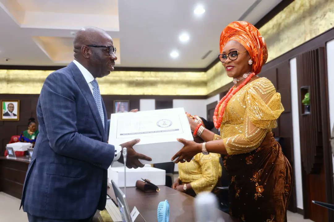HE_BAbiodun's tweet photo. We started the second day of our visit to the beautiful city of Edo State by paying a courtesy visit to His Excellency the Executive Governor of Edo State, @governorobaseki and various members of his Executive committee.
#OgunState
#SGWF https://t.co/tl8W0Zy0v0