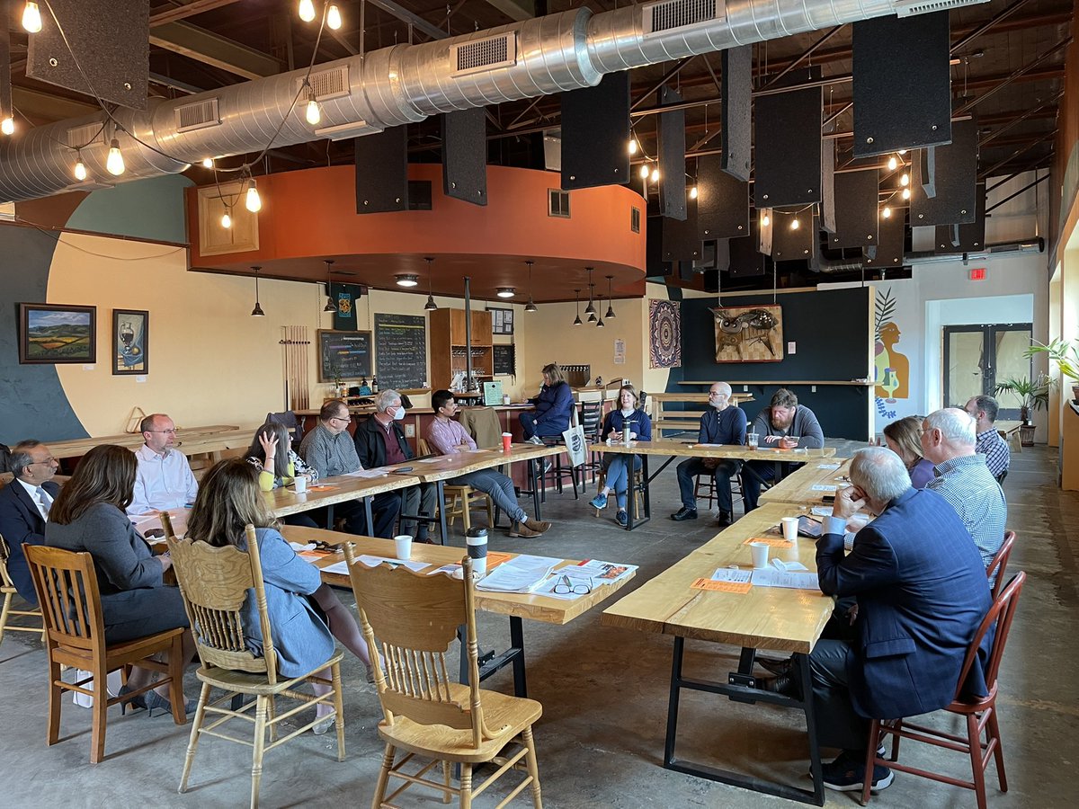 jaynetd's tweet photo. Thank you 25 O’Clock Brewing Co hosting our @visitchampaign Board meeting this am! Excited for further transformation of this great space! @cityofurbana #urbanalove #outsideofordinary @enjoyillinois https://t.co/CEAbqWfavR