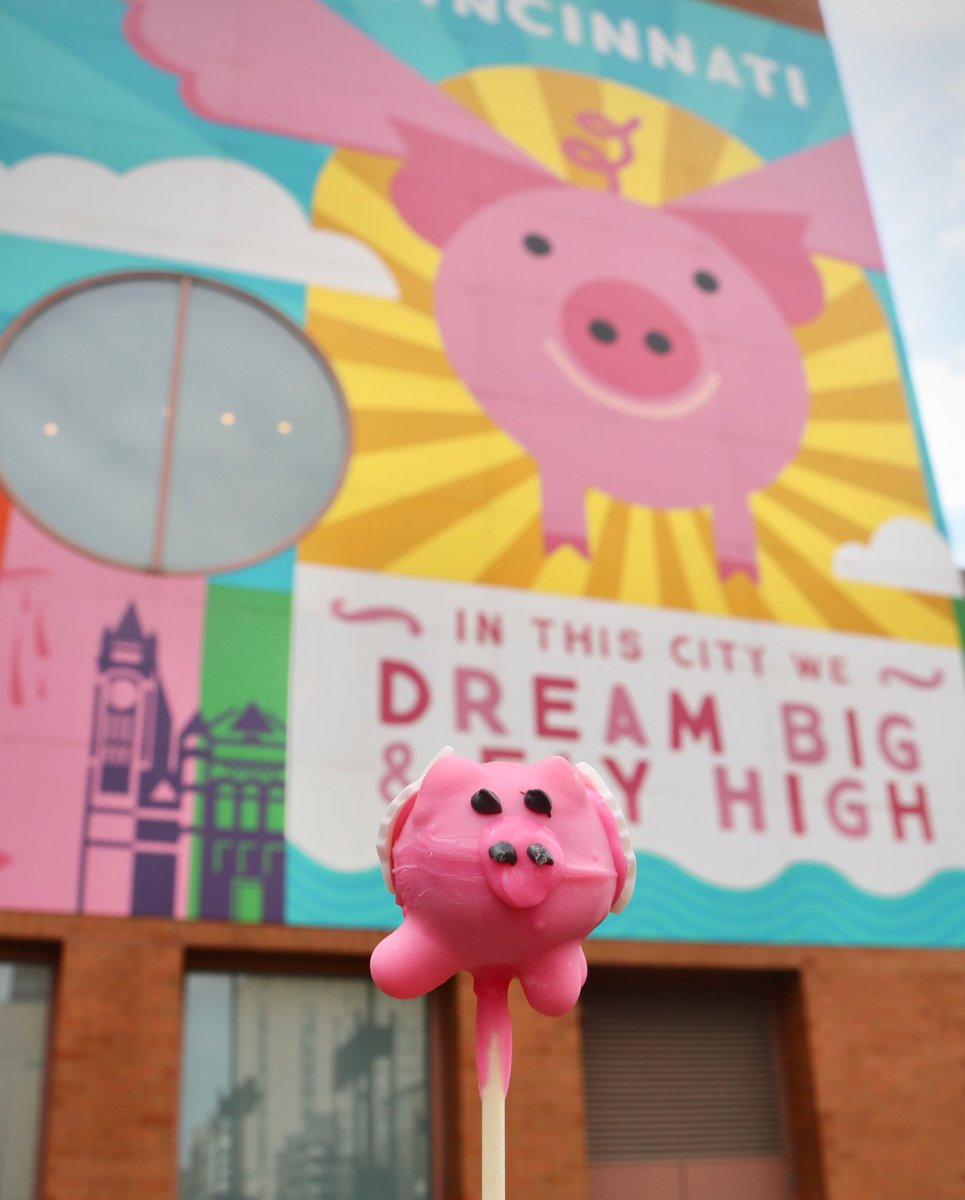 3sweetgirlscake's tweet photo. Race weekend here we come! π½π· Weβll be at the @runflyingpig expo Friday (tomorrow!!) & Saturday. Stop by to see us!
#3sweetgirlscakery #cakepopinspo #cincinnatibakery #cincyeats #yum #flyingpig #runflyingpig #cincinnati #whenpigsfly #flyingpigmarathon #flyingpigs #runforcake https://t.co/EZ2ODjXZIs