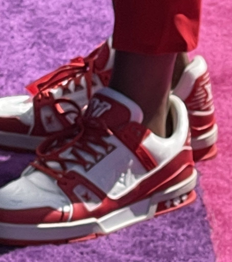 darrenrovell's tweet photo. Alabama’s Jameson Williams wearing Louis Vuitton x Virgil Abloh Limited Edition Trainers ($2,500 on secondary market) https://t.co/4D2oeflclf