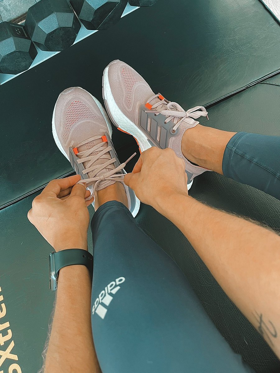 Esta es mi HI ENERGY 💁‍♀️  ¡Las nuevas ULTRABOOST22 me hacen sentir poderosa!💯 #creadoconadidas #ultraboost #hienergy @adidasCO  

a.did.as/6001KmdUW aquí te dejo el link para que las obtengas 👟