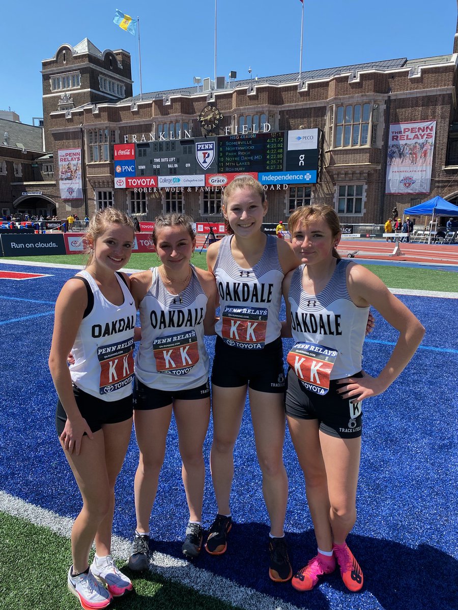 CoachRems_OHSPE's tweet photo. Penn Relays Day 1! So much fun and the 4x1 and 4x4 PR'd! 🐻❤ https://t.co/9TM0mAfVS1