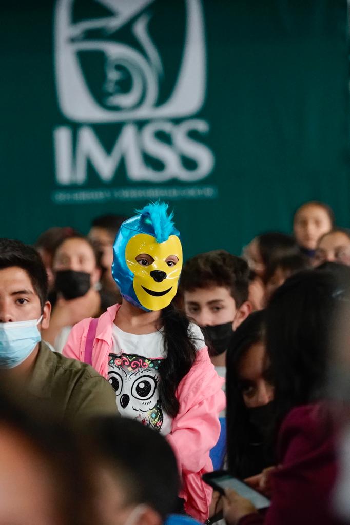 Tu_IMSS's tweet photo. En el gimnasio de la Unidad Deportiva Cuauhtémoc se lleva acabo el festejo por el #DíaDelNiñoYLaNiña con una función de lucha libre. 🤼‍♂️ https://t.co/dZ9oTByTgE