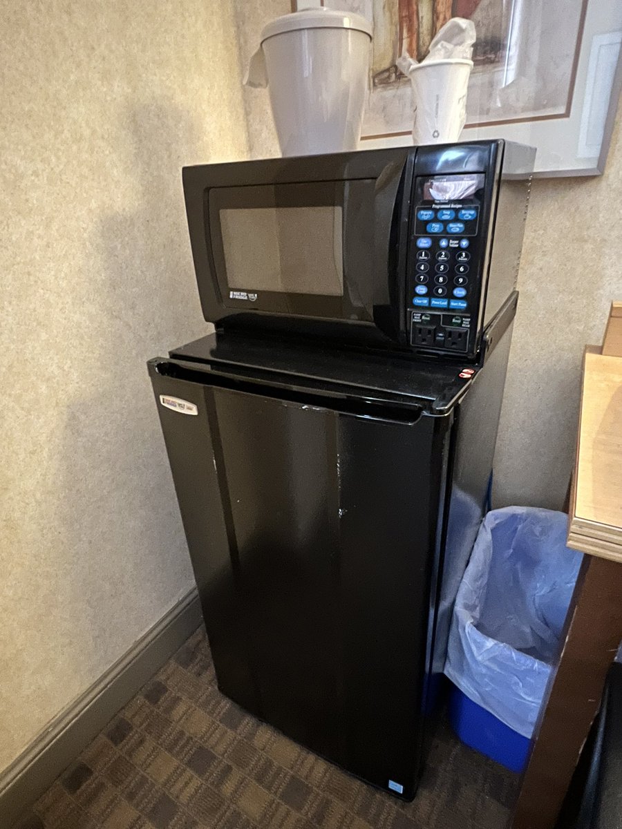 petedanks's tweet photo. 🤯🤯This is a real thing. It’s not just a microwave on top of fridge. It’s one single product 🤯🤯 #microfridge https://t.co/1ePWUi68bC