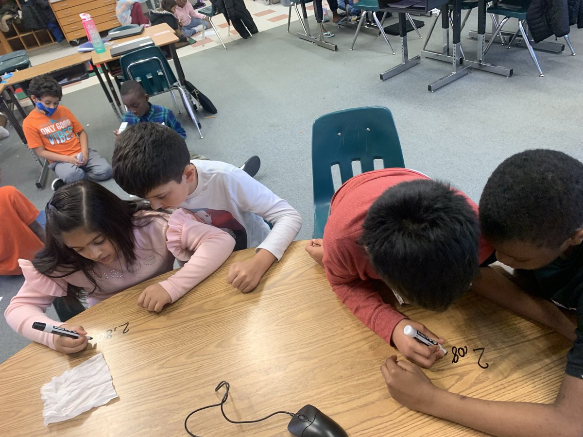 Lexi Hartmann tweet media