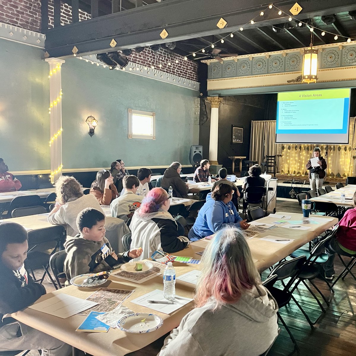 inCOMMON's tweet photo. The 1st #WalnutHill Neighborhood Plan meeting was a huge success! Together, we shared our creative ideas for #OpenGreenSpaces and "HistoricPreservation. @inCOMMON @SparkCdi @lamprynearson https://t.co/kf4X5ZVHcQ