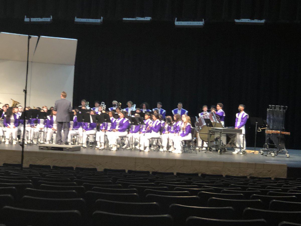 Congratulations to the DHS Varsity and Junior Varsity Bands!  All First Division Ratings at the Concert and Site Reading today!