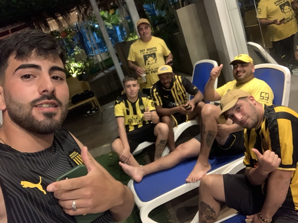 Nunca vinimos por los resultados este amor es mucho más que siete letras. Mi gente y el Club ⚫️🟡⚫️🟡