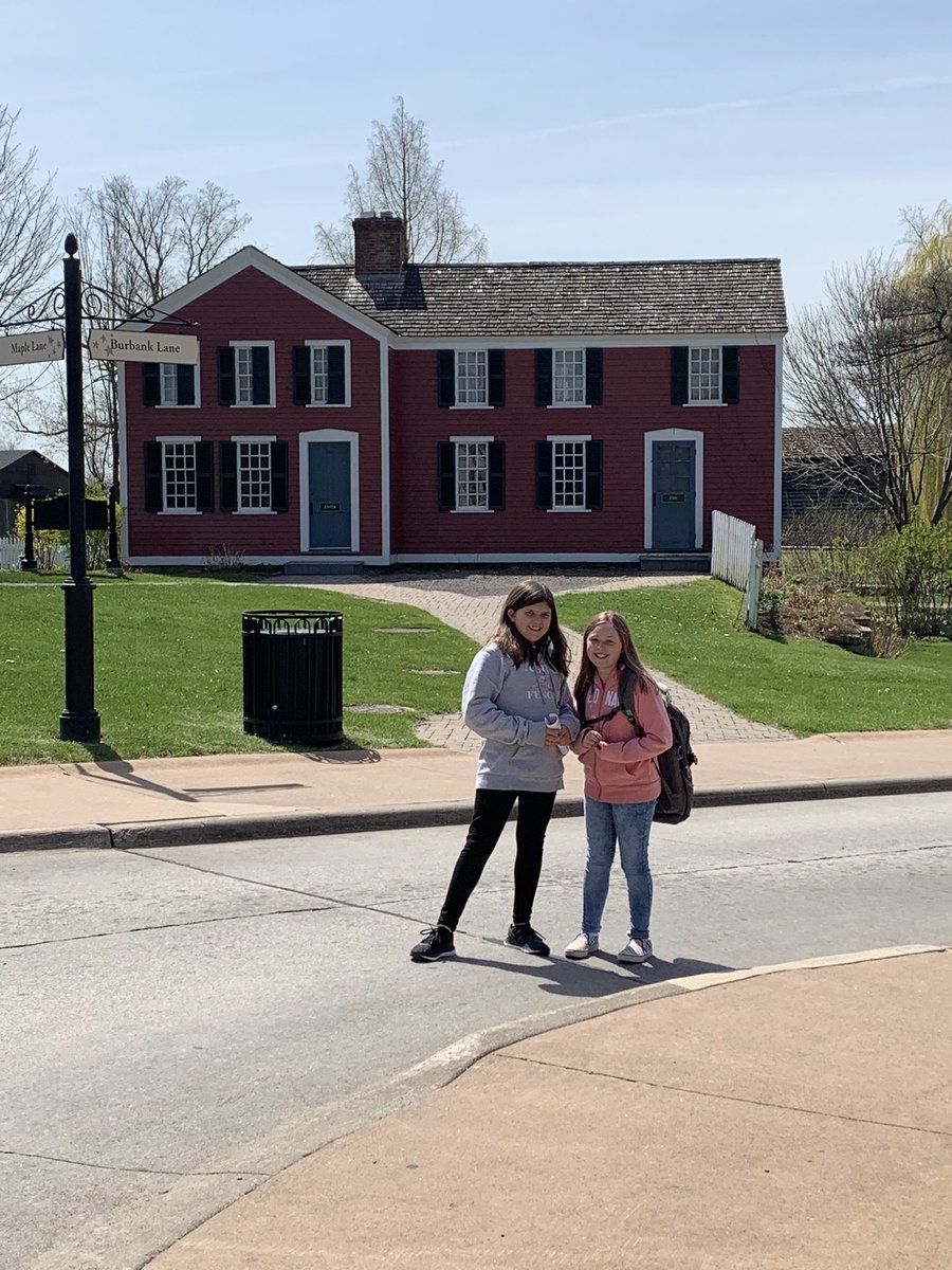 Liz Halberg tweet media