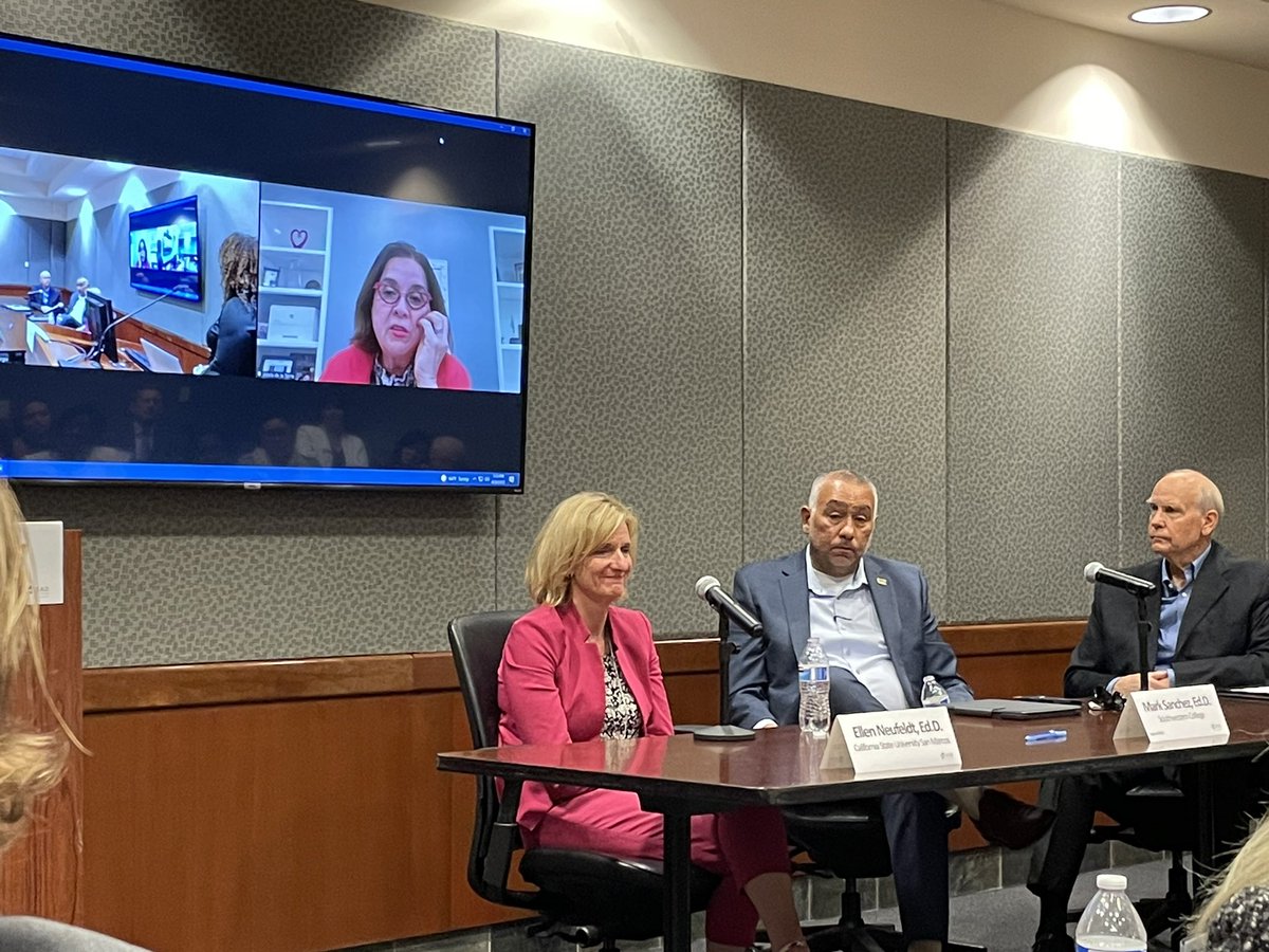 siddvivek's tweet photo. First @LEADSanDiego session today, and as excited by my “classmates” as the speakers. Thanks to @EllenNeufeldt, @PrezdelaTorre, @swc_news Prez Mark Sanchez, @Markcaffertysd, @PLNU Prez Bob Brower, @laurakohnlaura, @MayorToddGloria, et al… #LEADInfluence https://t.co/HiQIZQwLQt