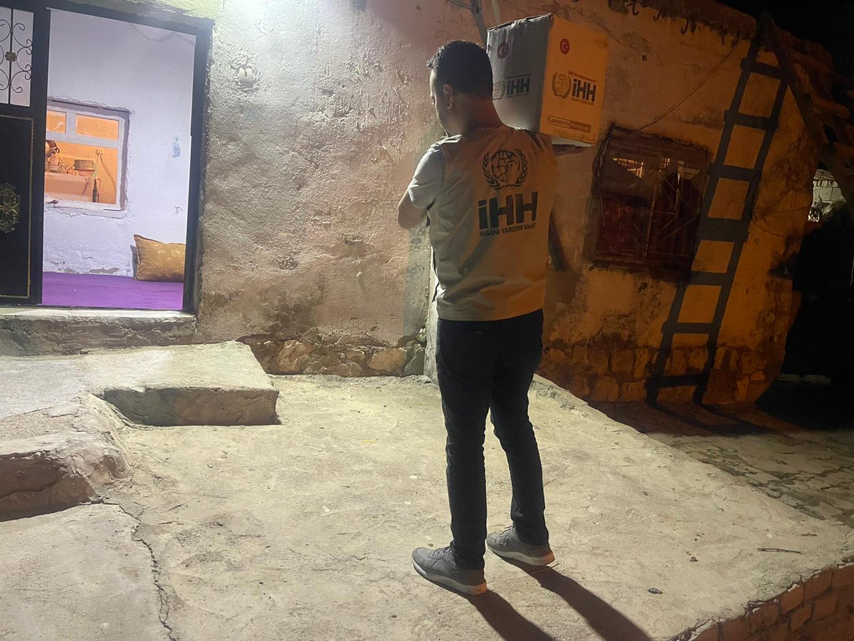 #Ramazan 2022
Silopi İHH - Nuh ve Başak mahallemizde yaşayan ihtiyaç sahibi ailelere kumanya emanetlerini ulaştırdık. #silopi #sirnak <a href="/ihhsilopi/">ihhsilopi</a> <a href="/sirnak_ihh/">Şırnak İHH İnsani Yardım Derneği🟢</a> <a href="/ihhinsaniyardim/">İHH</a>