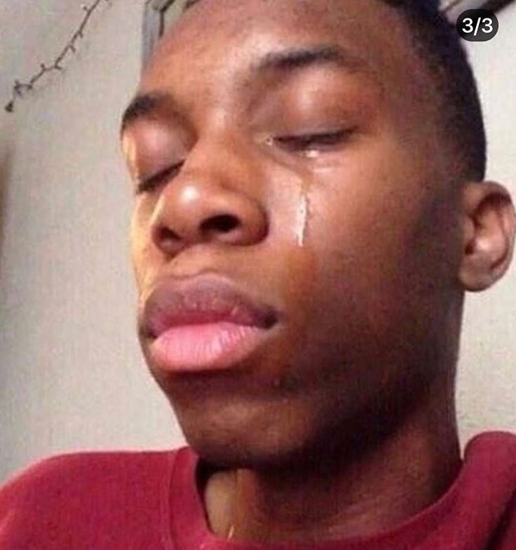 Años de pelea contra el acné, de odiar mi cara, de no sacarme fotos, de perderme citas y cumpleaños y recién una mujer en la calle me pide fuego y de la nada me dice: QUÉ HERMOSO CUTIS TENÉS. 
Me volví las tres cuadras que me faltaban así: