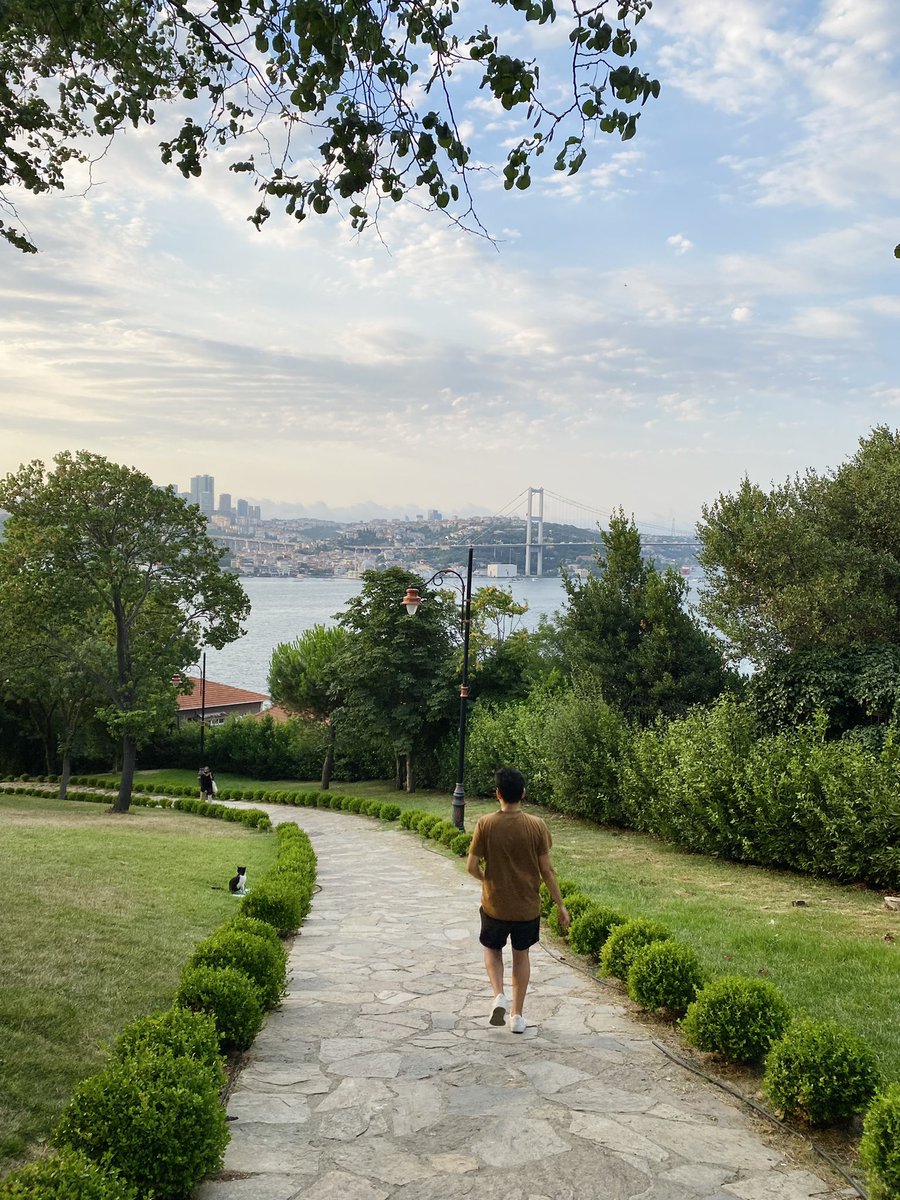 keremstories's tweet photo. İstanbul’da keyifle yürüdüğüm yollardan biri; Fethipaşa Korusu

En tepeye çıkmak biraz yorucu ama sonuca değiyor :) https://t.co/I0xpH6F7n8
