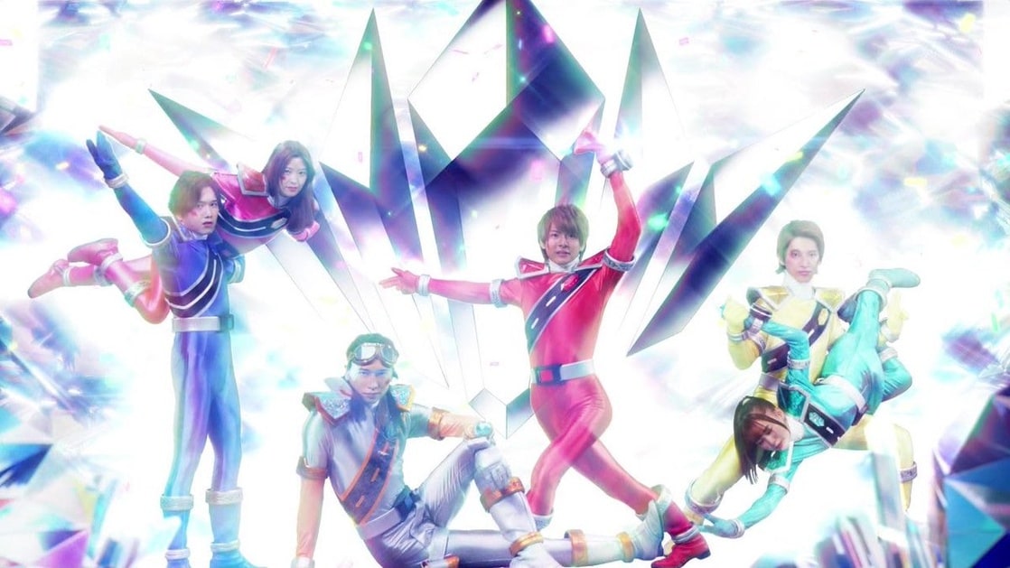 rogerph2015's tweet photo. Today is the limited theatrical release of Kikai Sentai Zenkaiger Vs. Kiramager Vs. Senpaiger!
So, between the final episode of Zenkaiger & the first episode of Avataro Sentai DonBrothers, anything is possible. Spoiler Warnings coming up...
We are the...Super Sentai!!!
#Sentai45 https://t.co/K3YvzGRNxq