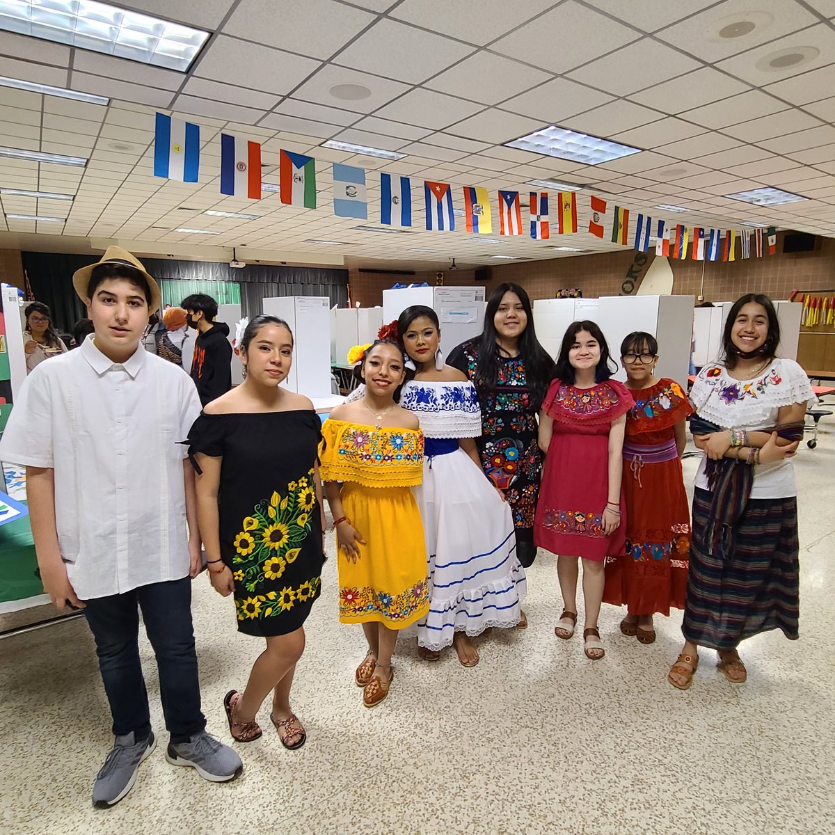 AlbrightMS's tweet photo. Albright's International Festival is underway!  #WelcomeAboard #VamosWarriors https://t.co/EKCnhK8KW9