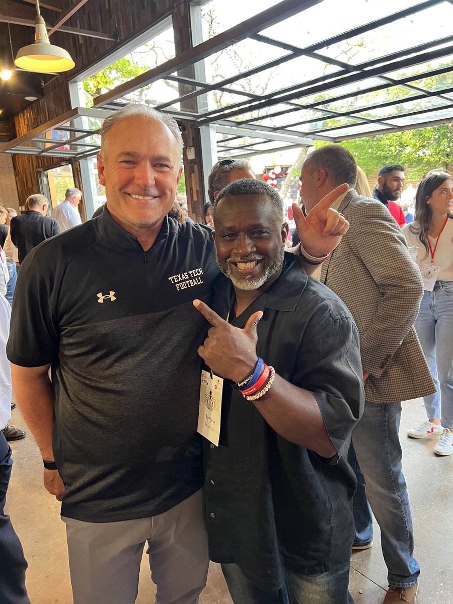 Once a Red Raider, Always a Red Raider. 

Great to see Red Raider legend Tyrone Thurman at tonight’s <a href="/RedRaiderClub/">Red Raider Club</a> event in Dallas‼️