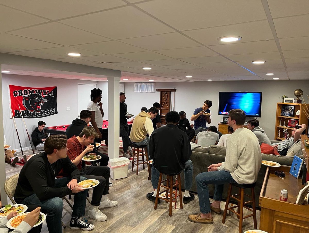wes_mbball's tweet photo. Great energy at Coach Reilly’s house for the end of the year banquet!!  Celebrating a great season and a special group of seniors.  Thanks for the memories!  #CardinalPride https://t.co/kXMWaik2J3