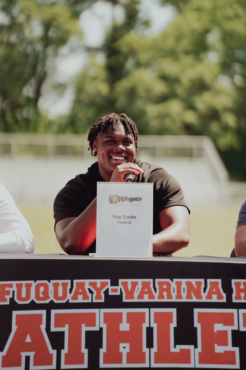 HarrisonEaton_'s tweet photo. Anyone who knows me knows I bleed Middle Creek black and red till the day I die.

Today I had to put that aside and take the trip over to our rival Fuquay-Varina and capture some of my day 1 supporters and family, sign their NLI to play at the next level. Congratulations🤍🤍 https://t.co/t4L1eVfbBI