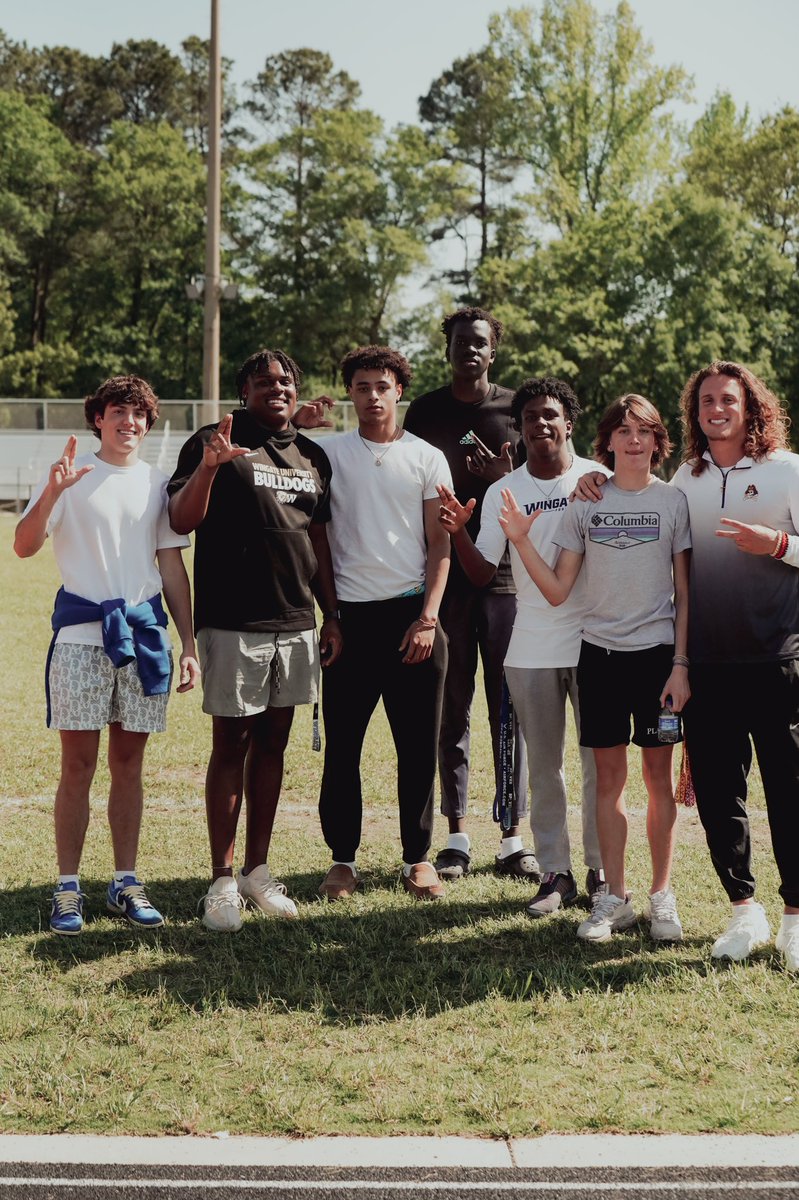 HarrisonEaton_'s tweet photo. Anyone who knows me knows I bleed Middle Creek black and red till the day I die.

Today I had to put that aside and take the trip over to our rival Fuquay-Varina and capture some of my day 1 supporters and family, sign their NLI to play at the next level. Congratulations🤍🤍 https://t.co/t4L1eVfbBI