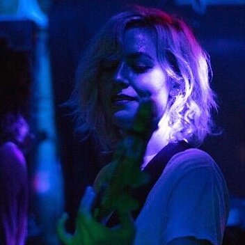 brookiethinker's tweet image. brooke in shades of blue/purple supremacy