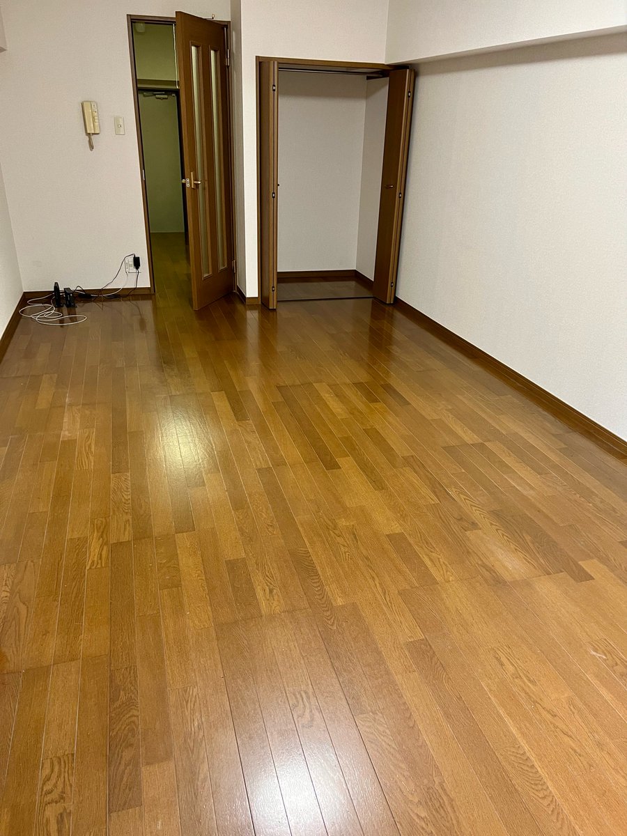k_kjt's tweet photo. 荷物搬出終わり。7年間お世話になりました https://t.co/hvB3pLPijE