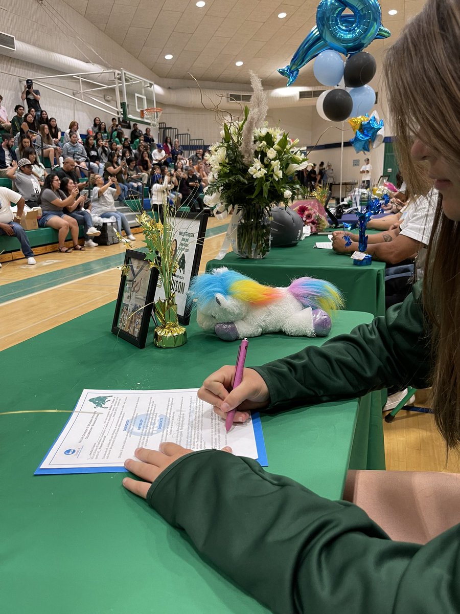 Signing day…no longer a Scot, now a Bison! <a href="/KernHighNetwork/">Kern High Network</a> @BCWBB @CoachSansom <a href="/Militantcentral/">JBS Central</a>