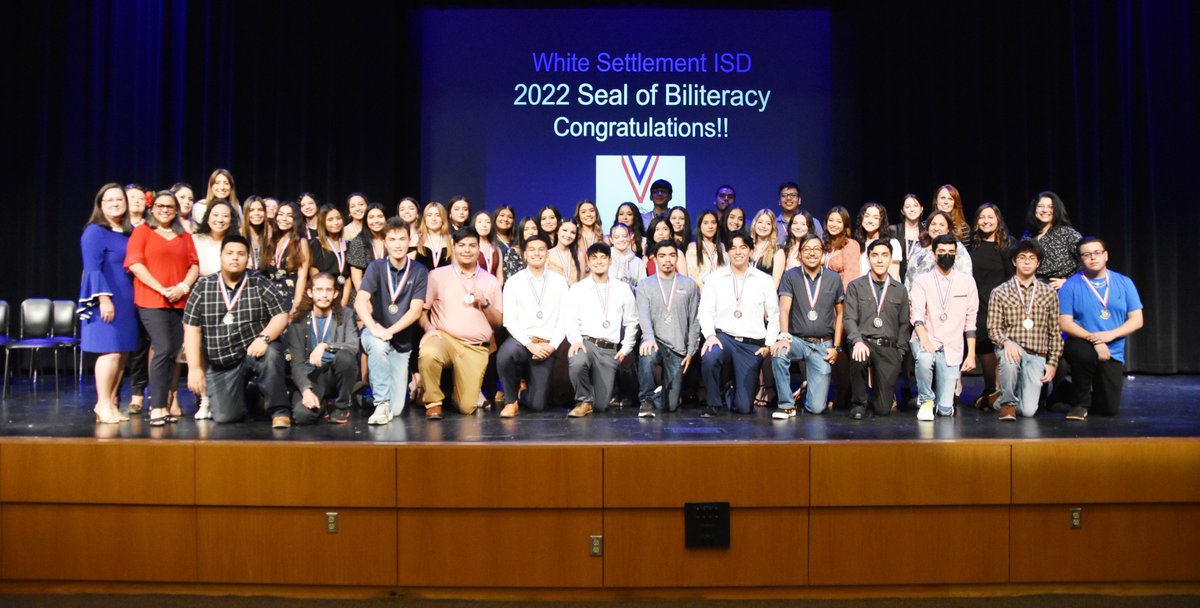 wsisdschools's tweet photo. 46 @brewerhighwsisd seniors earned the Seal of Biliteracy Award on April 26. The award recognizes students who have studied and attained proficiency in two or more languages by high school graduation. https://t.co/BqyLL3XgVX https://t.co/Go0RK0d8hG